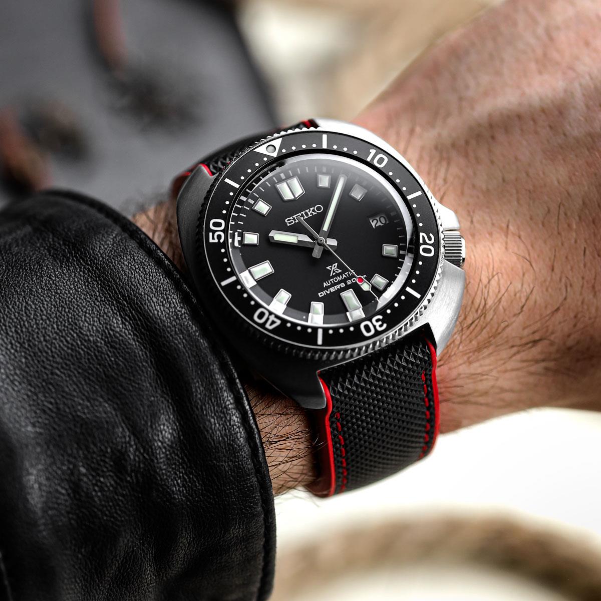 WatchGecko ChronoFKM Rubber Watch Strap - Black & Red on Seiko