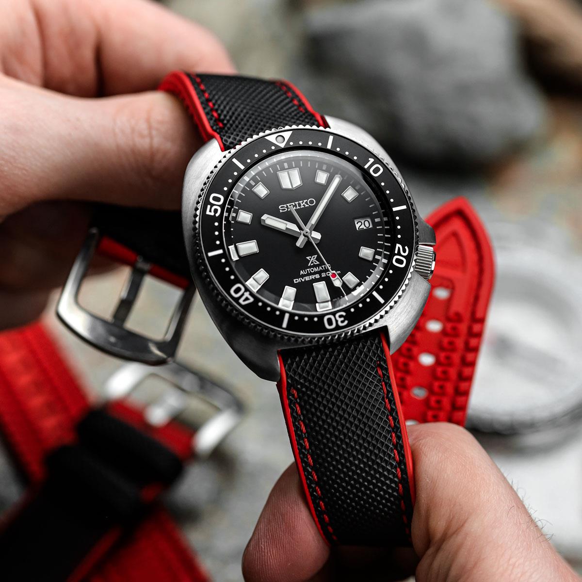 WatchGecko ChronoFKM Rubber Watch Strap - Black & Red on Seiko