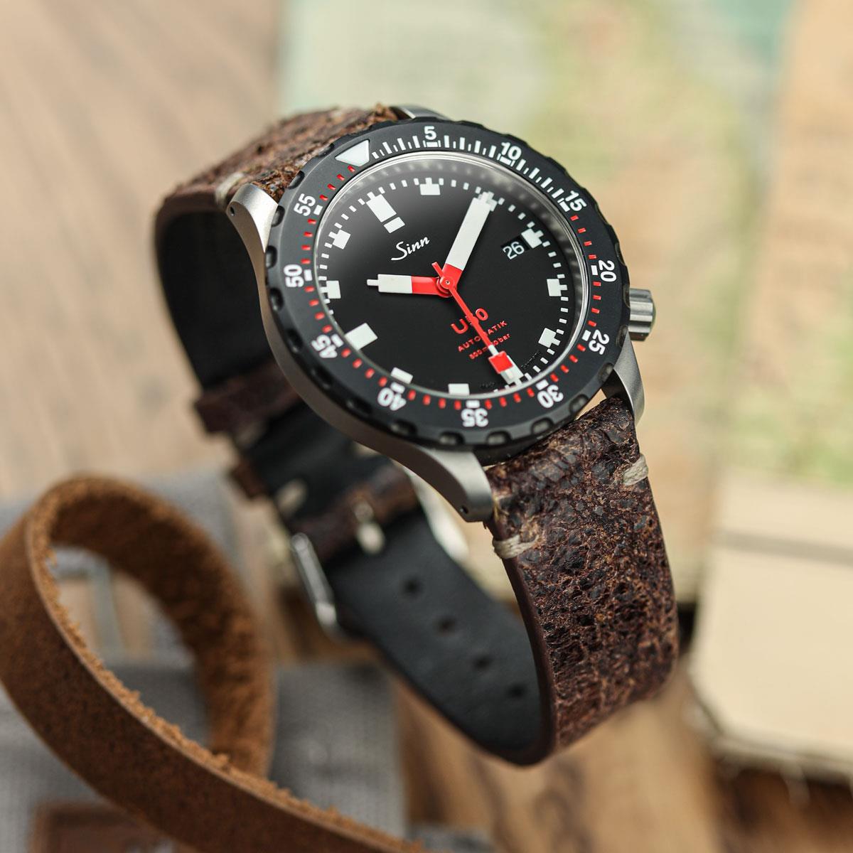 Dexter Cracked Finish Leather Watch Strap - Gloss Mahogany