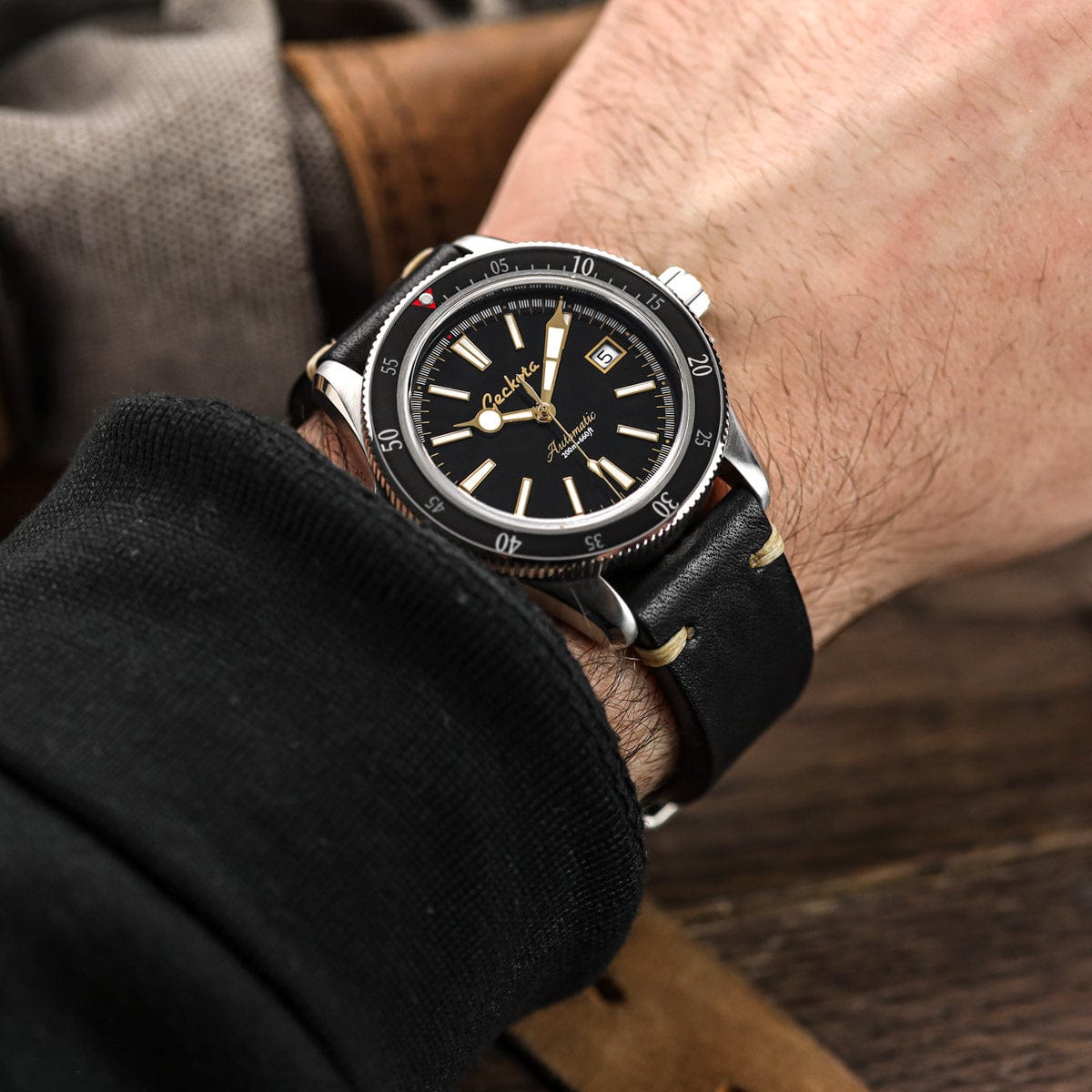 https://www.watchgecko.com/cdn/shop/products/watch-straps-simple-handmade-italian-leather-watch-strap-black-34686388732067_1200x.jpg?v=1661971146