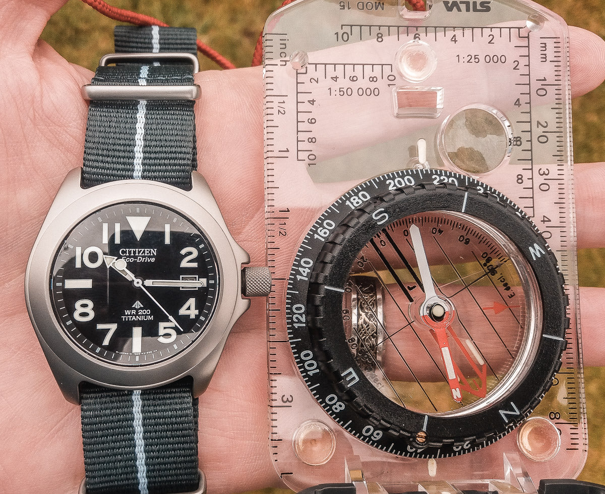 how-to-use-your-watch-as-a-compass-watchgecko